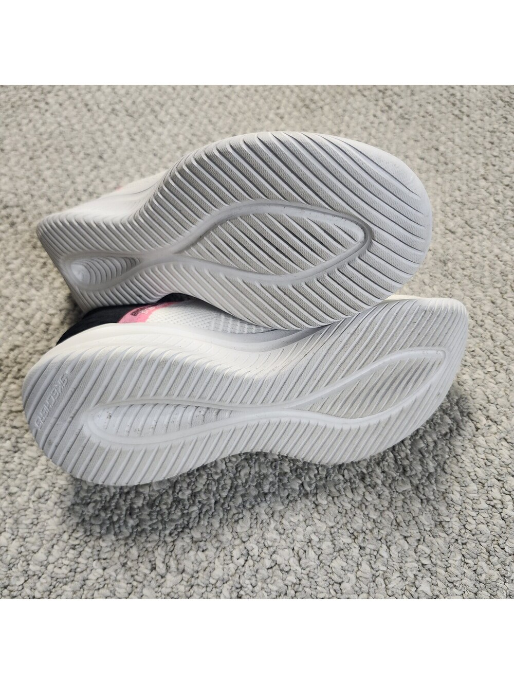 Skechers Slip-On White and Black Knit Sneakers with Pink Accents Size 6.5 - Picture 6 of 11